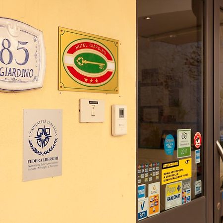 Parking Hotel Giardino Livorno Eksteriør billede