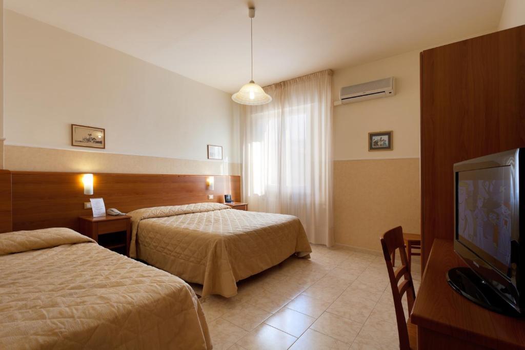 Parking Hotel Giardino Livorno Værelse billede
