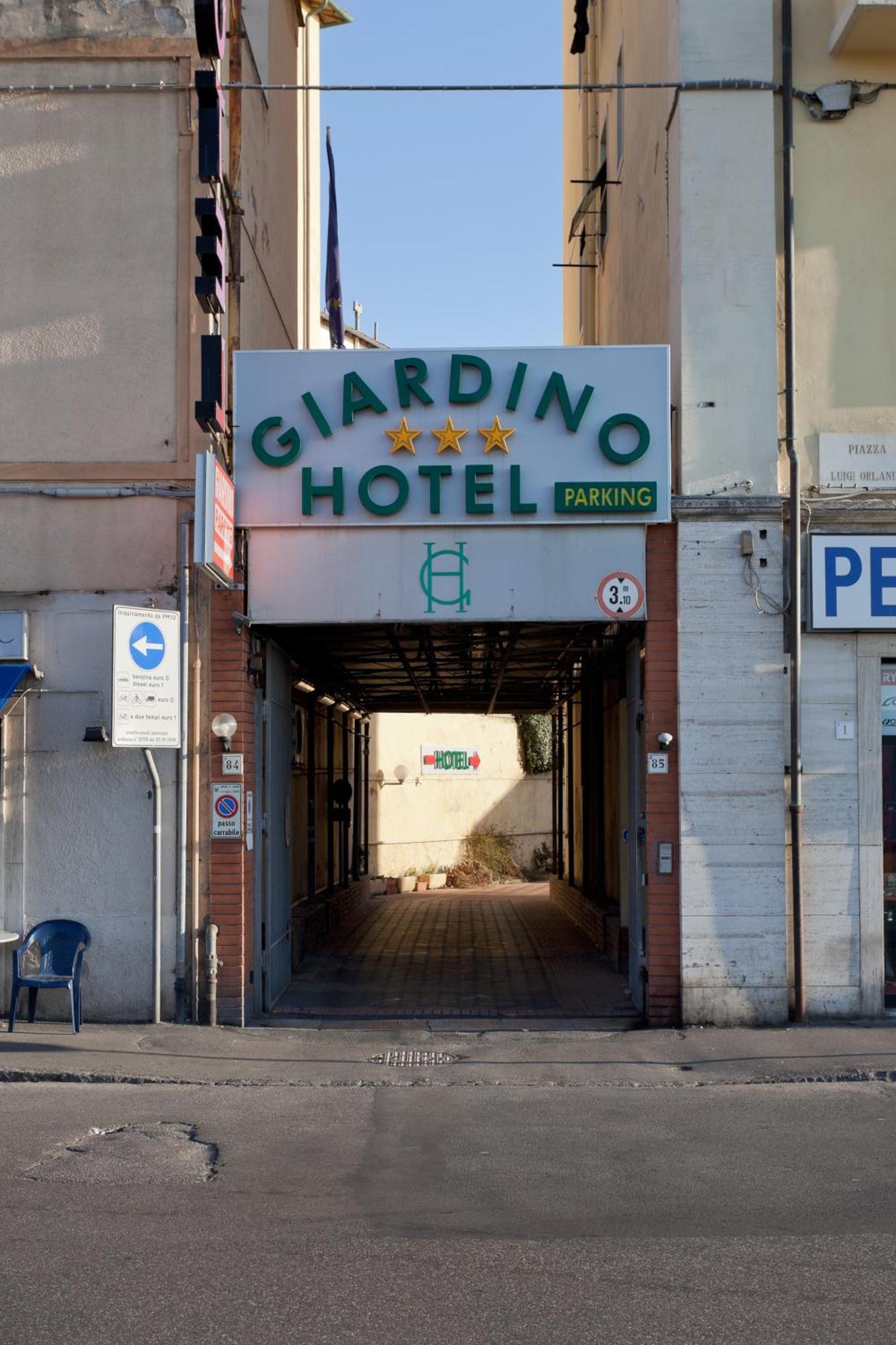 Parking Hotel Giardino Livorno Eksteriør billede