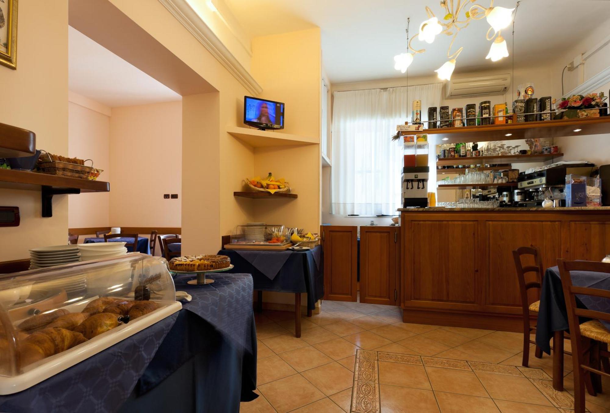 Parking Hotel Giardino Livorno Eksteriør billede