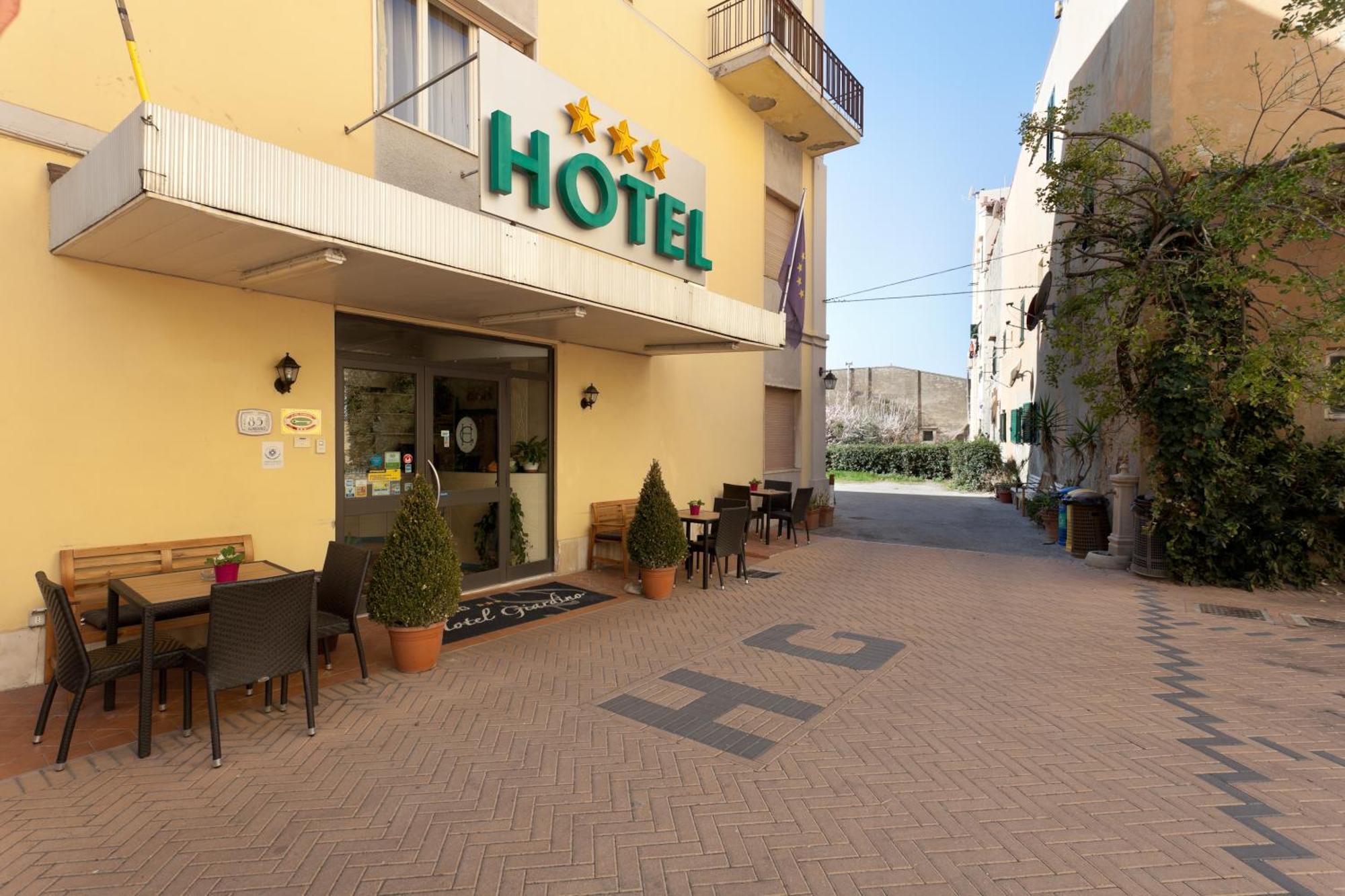 Parking Hotel Giardino Livorno Eksteriør billede