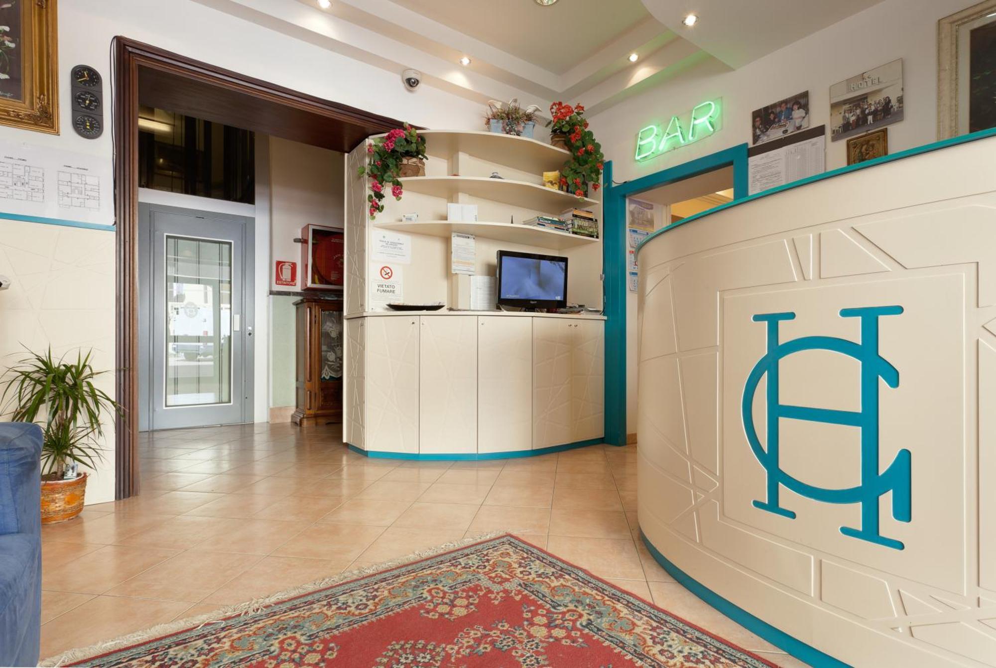 Parking Hotel Giardino Livorno Eksteriør billede